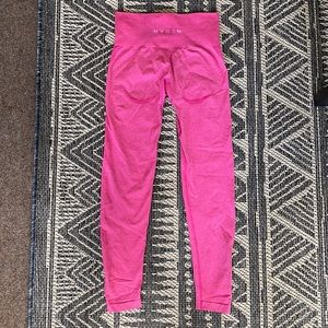 Fuchsia NVGTN leggings